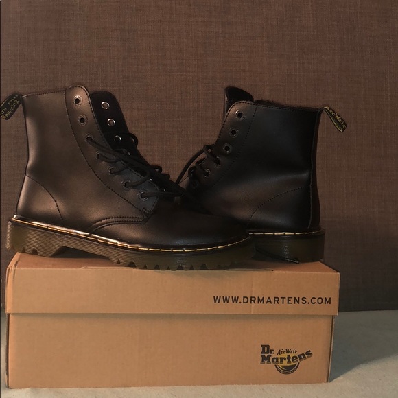 Dr. Martens Shoes - Black Dr. Martens